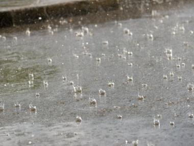 Жълт код за бури и градушки в Западна България