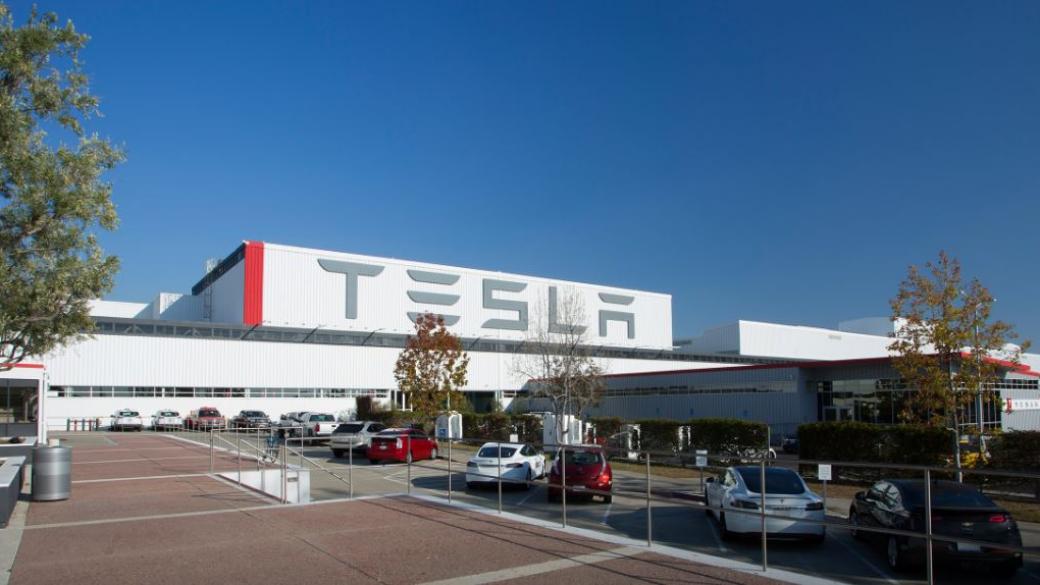 Tesla съкращава 9% от служителите си
