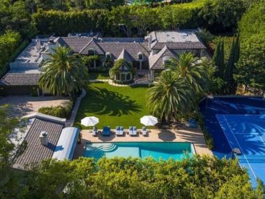 Продава се имението на Мадона в Бевърли Хилс