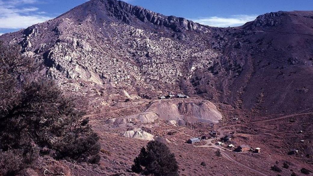 Призрачен миньорски град в Калифорния обявен за продажба