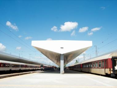 БДЖ пуска в предварителна продажба билети за влаковете до морето през лятото