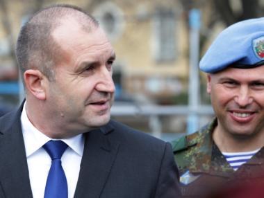 Радев: Дано приоритетите ни към Македония да не са само прегръдки