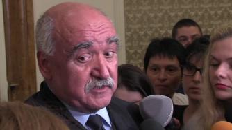 Здравната комисия в НС гласува оставката на шефа на НЗОК