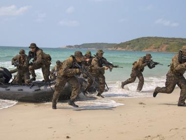 САЩ и Южна Корея ще обсъдят спиране на военните учения помежду си