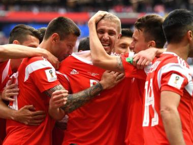 Световната купа и бизнесът - кой печели пари и колко?