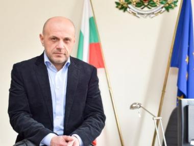 Т. Дончев: Фирма за чорапи бави конкурса за тол системата