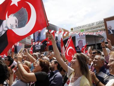 Турският премиер очаква край на извънредното положение през юли