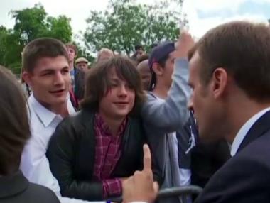 Макрон към ученик: Първо започни да си изкарваш прехраната, после революции