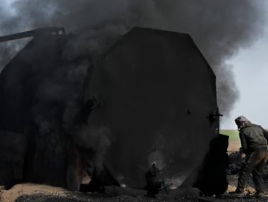 Петролът започна да поевтинява