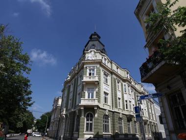 „Спаси София” започва кампания за премахване на колите от тротоарите