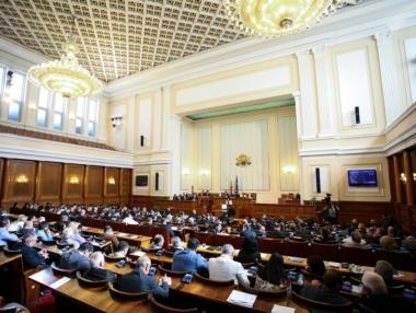 НС с извънредно заседание заради вота на недоверие към кабинета