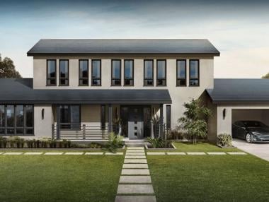 Tesla не може да обясни кога ще достави соларните си покриви