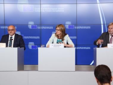 Албания и Македония започват преговори за членство в ЕС през 2019 г.