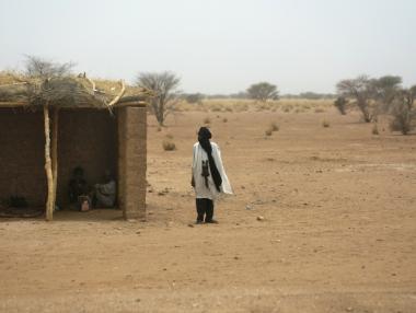 Над 13 000 души в Сахара са оставени на произвола на съдбата