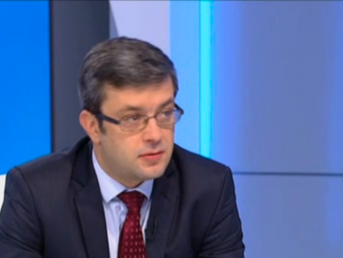 „Столетницата да не подскача, че може да получи инфаркт“