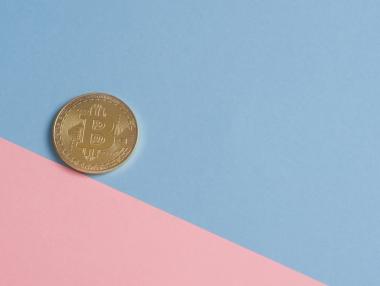 Bitcoin е вторият най-губещ актив за годината