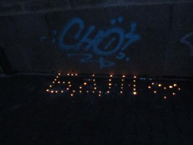 Граждани организираха „бдение“ пред сградата на БДЖ