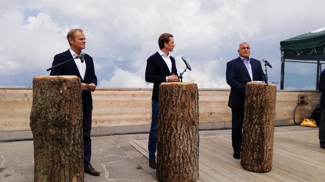 Борисов предаде Председателството на фона на австрийските Алпи