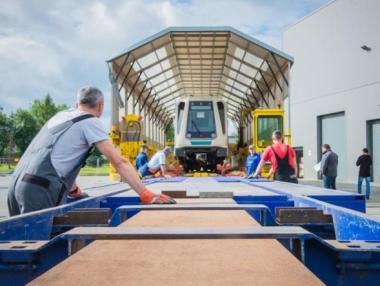 Първият влак за новата линия 3 на метрото пристигна в София