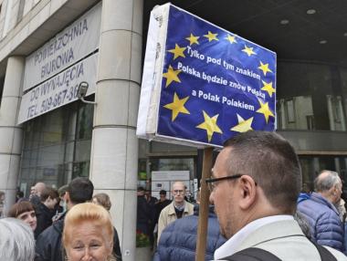 ЕК стартира наказателна процедура срещу Полша