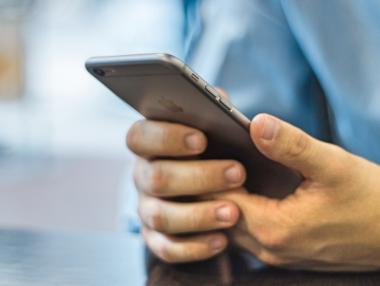 Следващият iPhone ще е с нова букса за зареждане