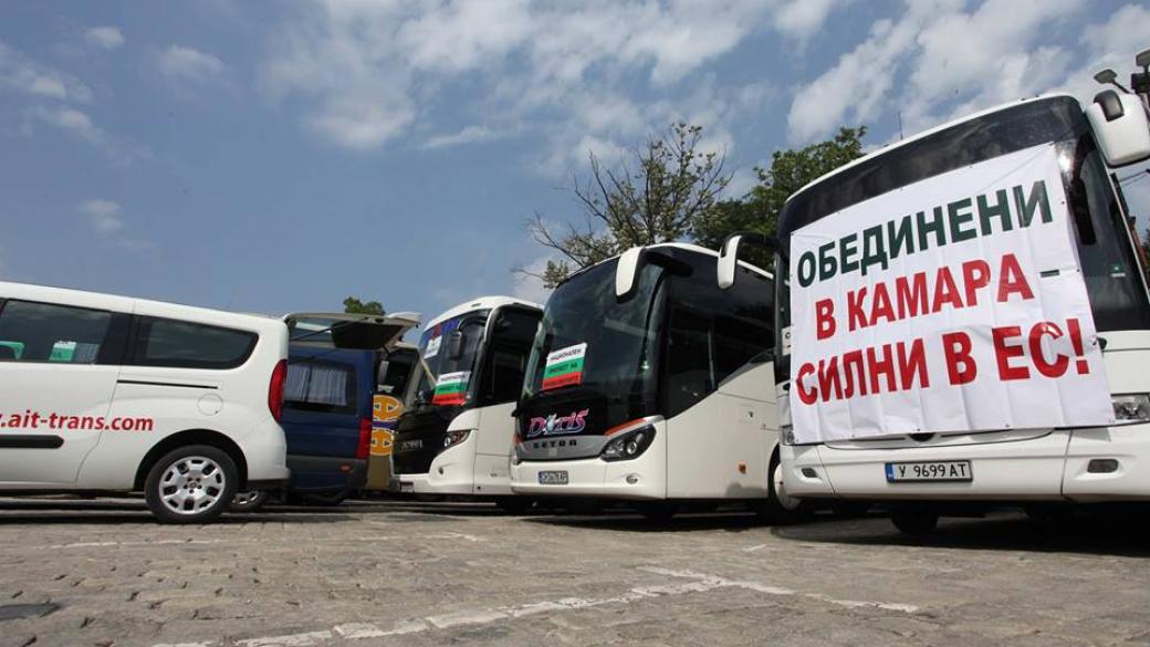 Протестът на превозвачите “за” Автомобилна камара