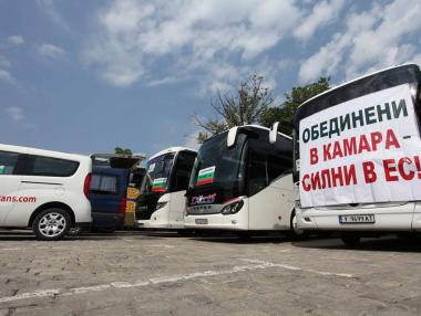 Протестът на превозвачите “за” Автомобилна камара