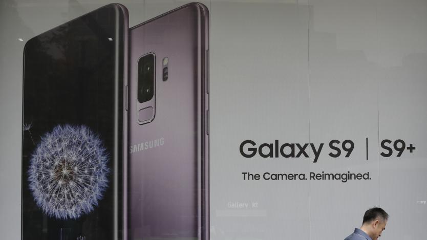 Печалбите на Samsung „вехнат“ заради липсата на иновации