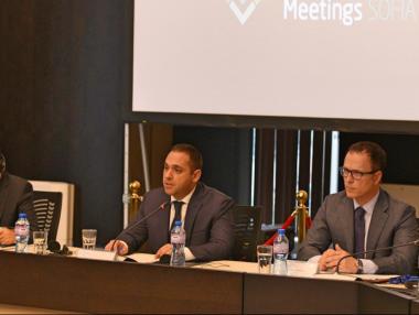 През 2017 г. ББР е сключила споразумения за €100 млн. с китайски банки