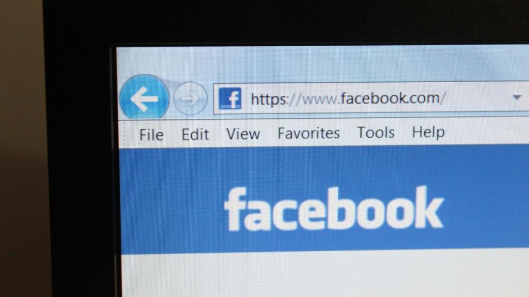 Бавната реакция на Facebook на скандалите е най-малкият проблем