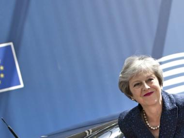 Оставката на министъра за Brexit - плесница за Тереза Мей