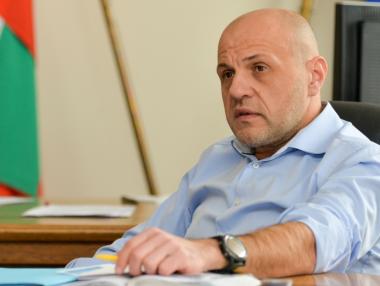 Дончев: Ако бездимните цигари са по-безвредни, акцизът трябва да е по-нисък