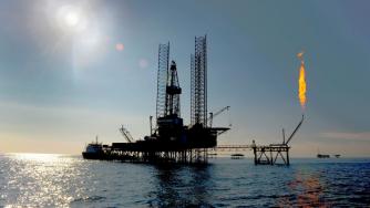 Въпреки санкциите от САЩ Иран ще продава максимално нефт