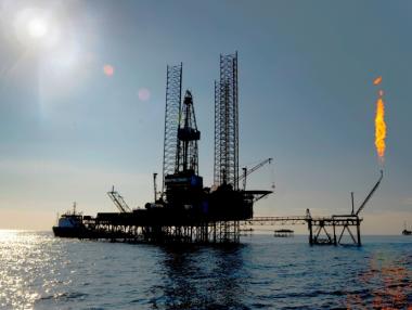 Въпреки санкциите от САЩ Иран ще продава максимално нефт