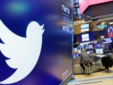 Страхът от фалшивите акаунти потопи акциите на Twitter