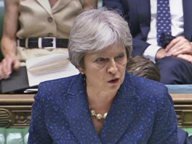 Ще оцелее ли Тереза Мей след бунта на Борис Джонсън