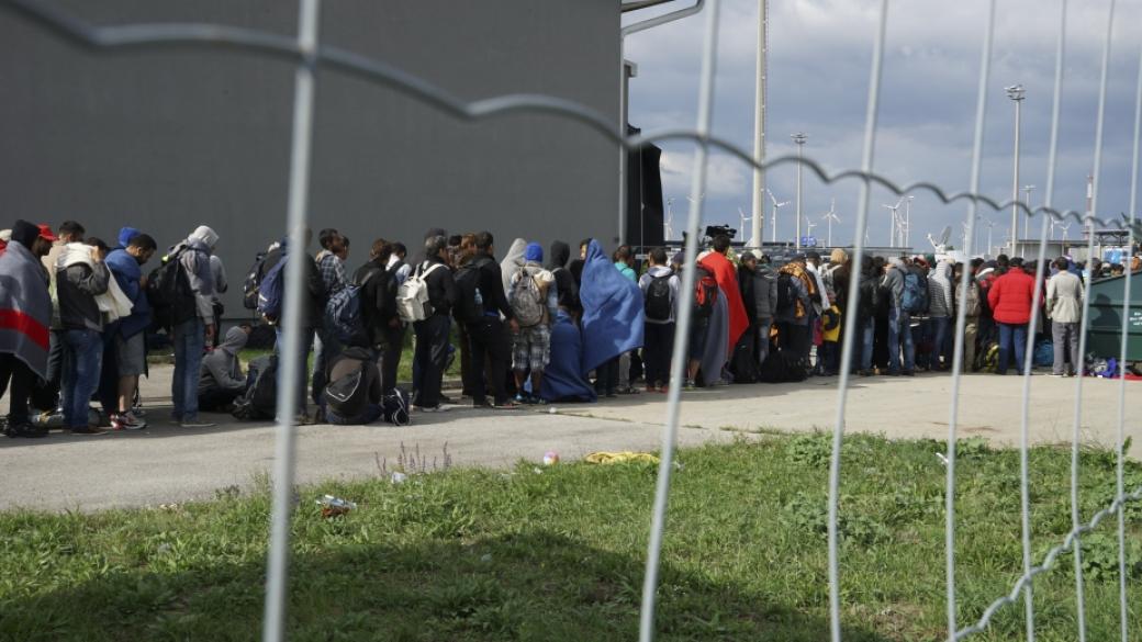 Австрия иска да ограничи бежанците при кандидатстване за увежище в ЕС