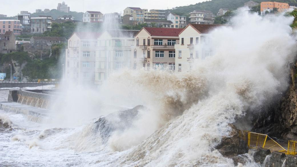 Тайфунът „Мария“ връхлетя Китай