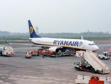 Ryanair анулира близо 1/3 от полетите си на Острова