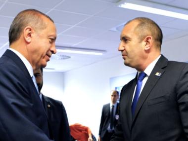 Радев: Естественото продължение на „Турски поток“ е през България