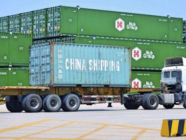 Google и Facebook може да паднат жертва на търговския конфликт САЩ-Китай