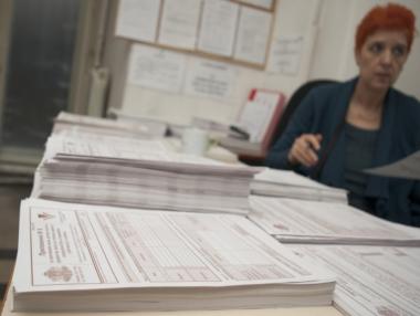 Отпадат още шест хартиени удостоверения за гражданите и бизнеса