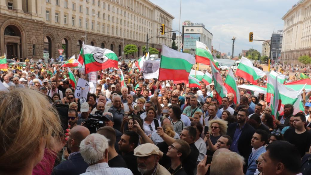 Животновъдите опитаха да нахлуят в Министерския съвет