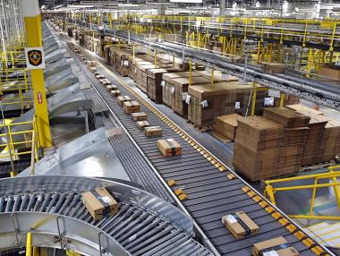 Amazon регистрира исторически пазарен ден със 100 млн. продажби