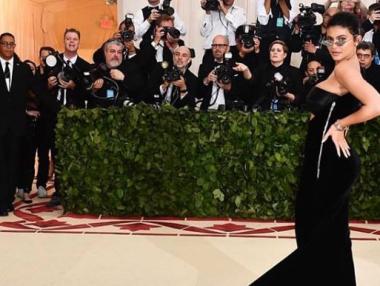 Колко пари правят Ким Кардашиян и Кайли Дженър за един пост в Instagram