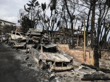 Жертвите на пожарите в Гърция станаха 76