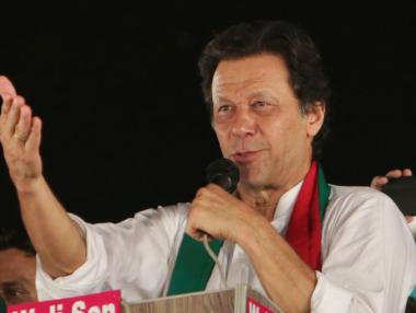 Имран Хан обяви победа на изборите в Пакистан