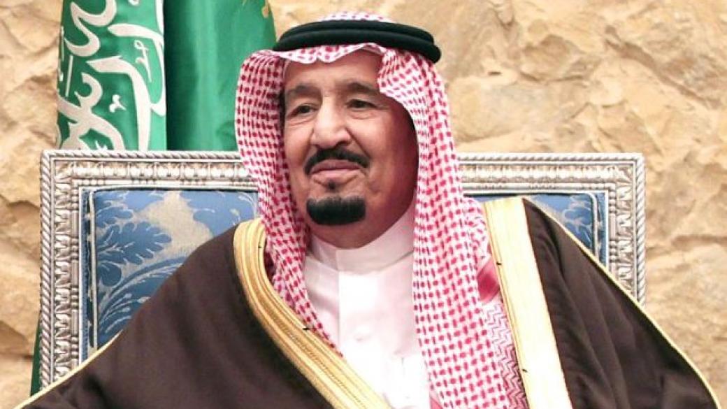 Саудитският крал започна почивката си в още непостроен футуристичен град