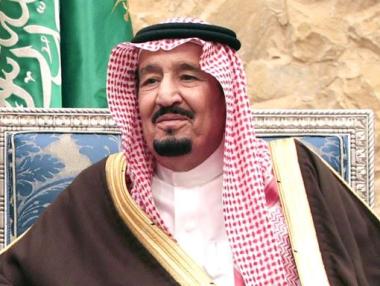 Саудитският крал започна почивката си в още непостроен футуристичен град