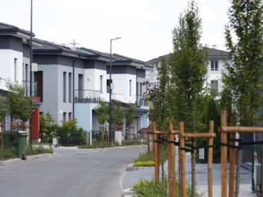 Пазарът на по-скъпи имоти се уравновесява